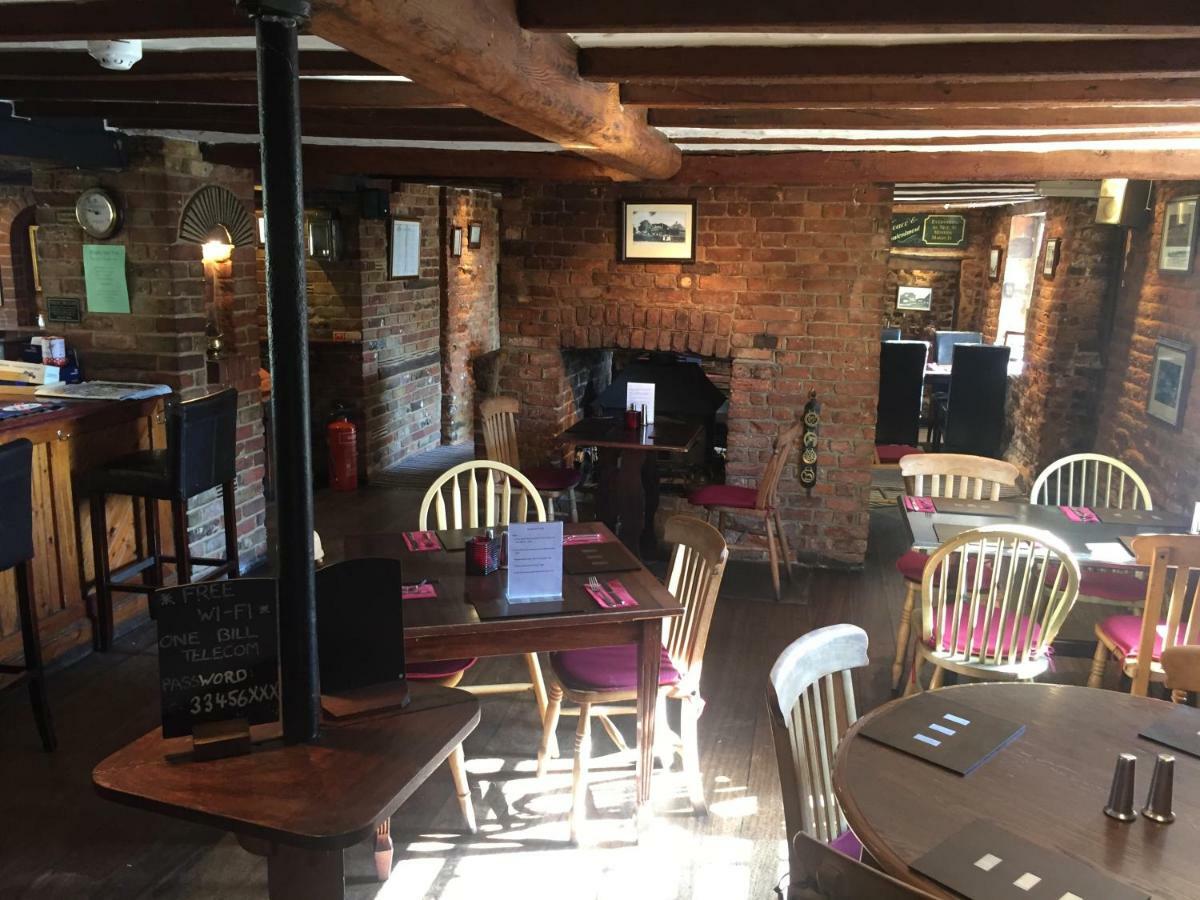 The St Crispin Inn Worth  Exterior photo